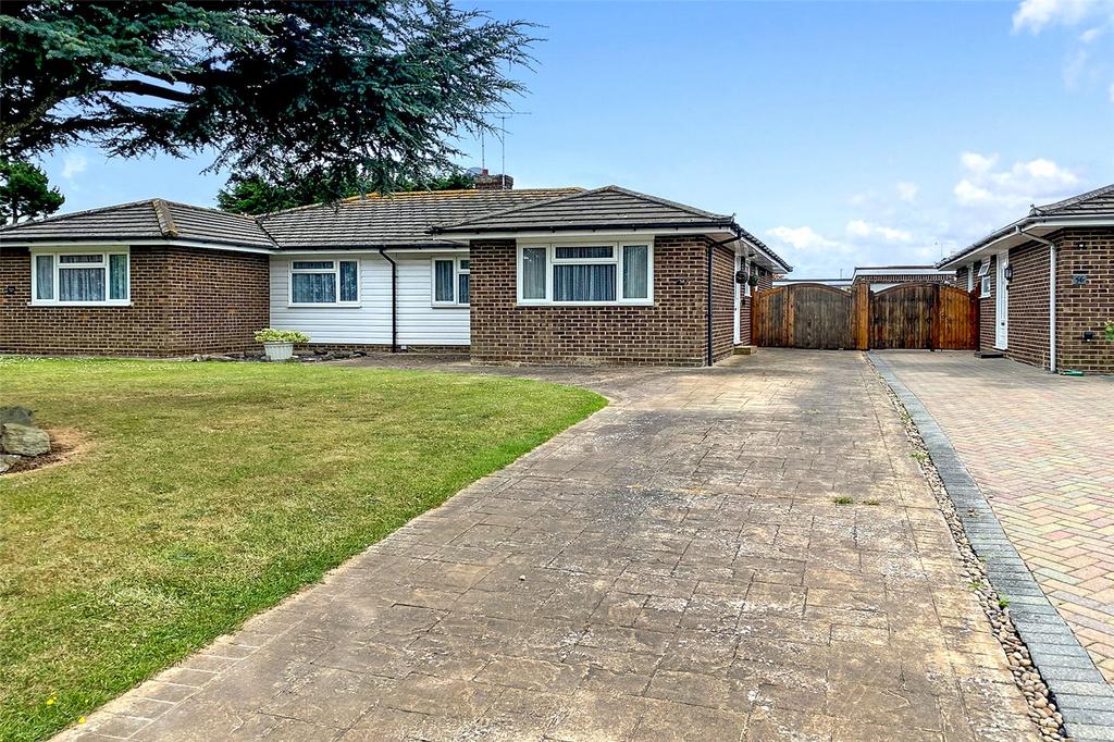 Ashurst Way, East Preston, Littlehampton, West Sussex 2 bed bungalow