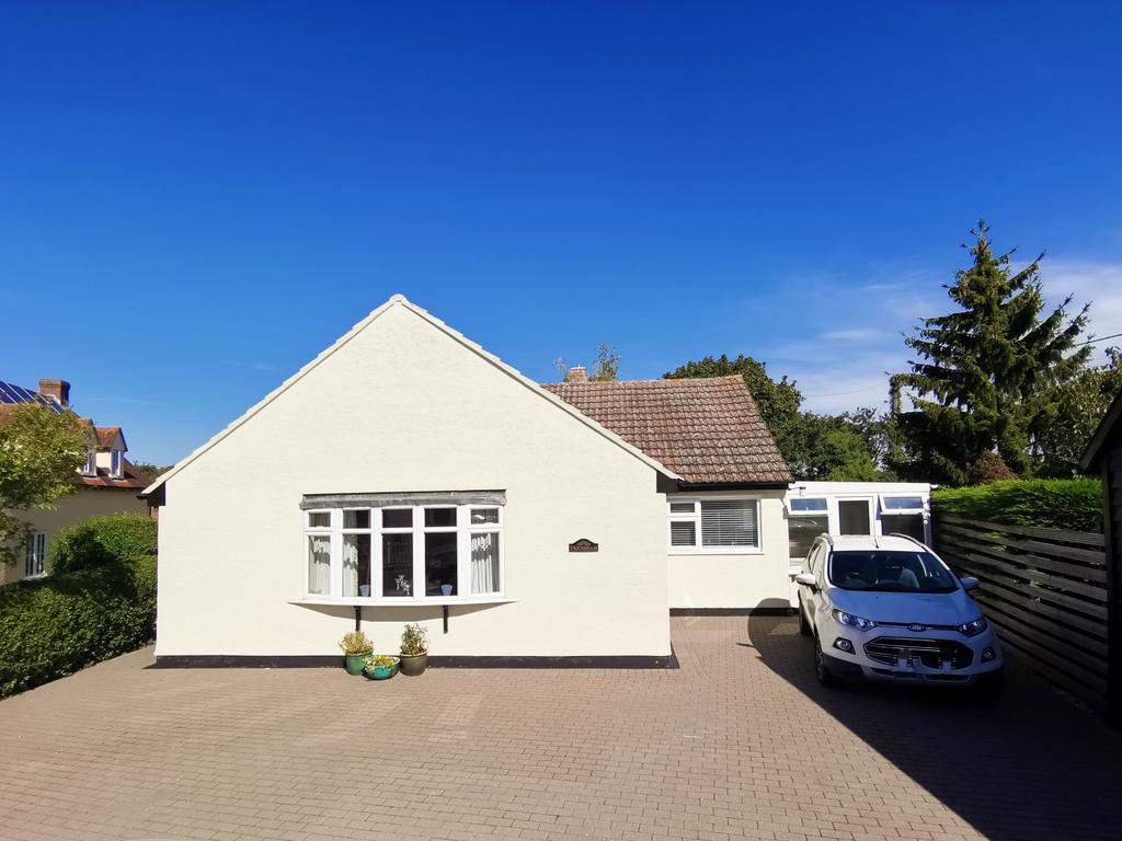 Frensham. Bovingdon Road. Blackmore End. Braintree. CM7 2 bed bungalow