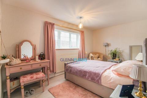 5 Coftards, Slough, SL2 5SN