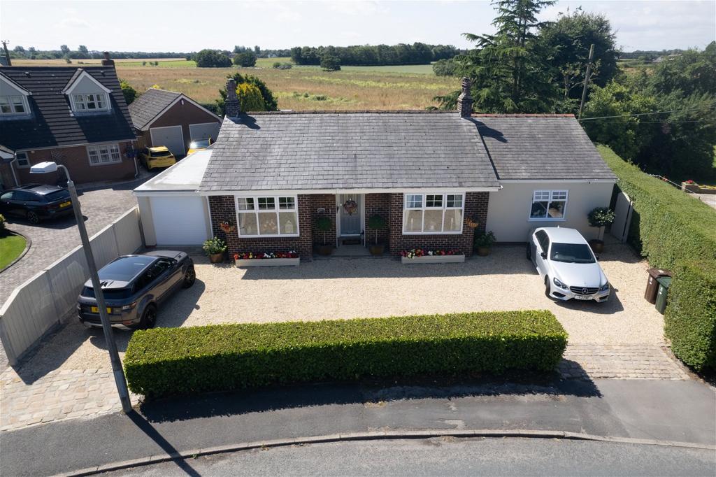 Moorfield Lane, Scarisbrick... 3 bed detached bungalow for sale £535,000