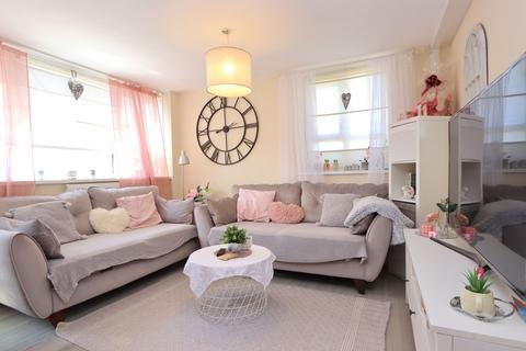 1 bedroom flat for sale, Tiverton House, Exeter Road, Enfield EN3