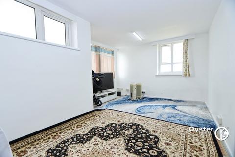 1 bedroom flat for sale, Ashcombe House, Exeter Road, Enfield EN3