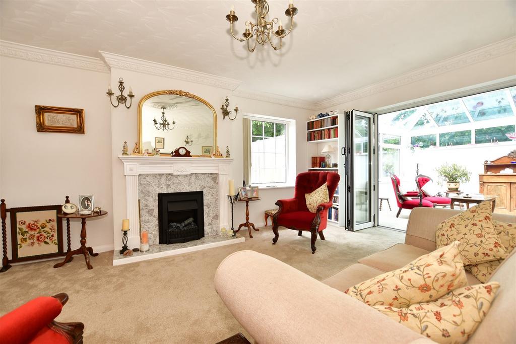 Rolfe Lane, New Romney, Kent 3 bed detached bungalow for sale £629,000