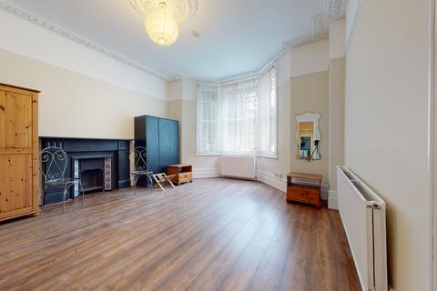1 bedroom flat to rent, Lewin Road,  London, SW16