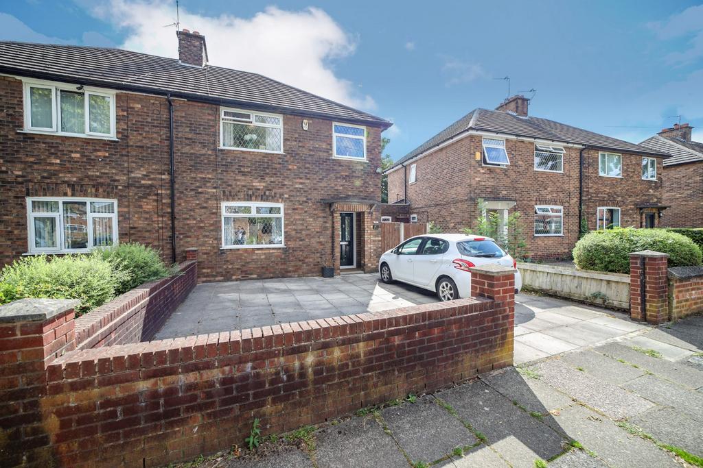 Dixon Avenue, NewtonLeWillows, WA12... 3 bed semidetached house £