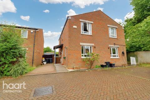 36 Edenbridge Close, Orpington, BR5 3SL