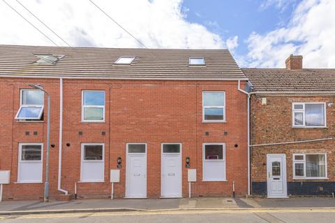 3 bedroom end of terrace house for sale, Field Street, Boston, PE21