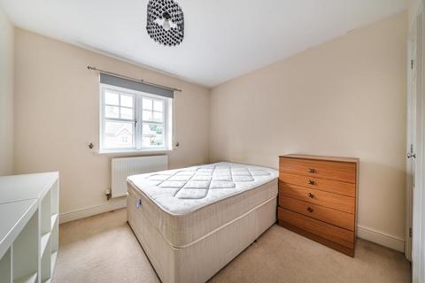 4 bedroom terraced house to rent, Oakington Close,  Sunbury on Thames,  TW16