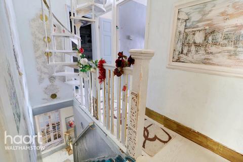 15 Cecil Road, Walthamstow, London, E17 5DH