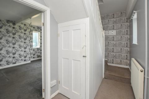 3 bedroom semi-detached house for sale - Pilgrims Way, Dover, CT16