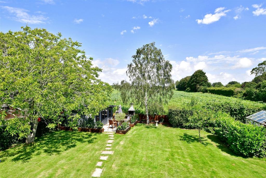 Yapton Road, Barnham, West Sussex 3 bed chalet for sale £665,000