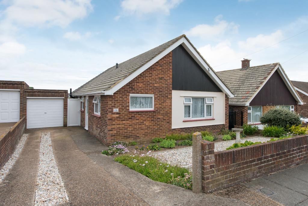 Langdale Avenue, Ramsgate, CT11 3 bed detached bungalow for sale £375,000