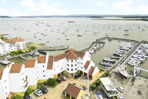 3 bedroom apartment for sale, Lake Avenue, Poole, Dorset, BH15