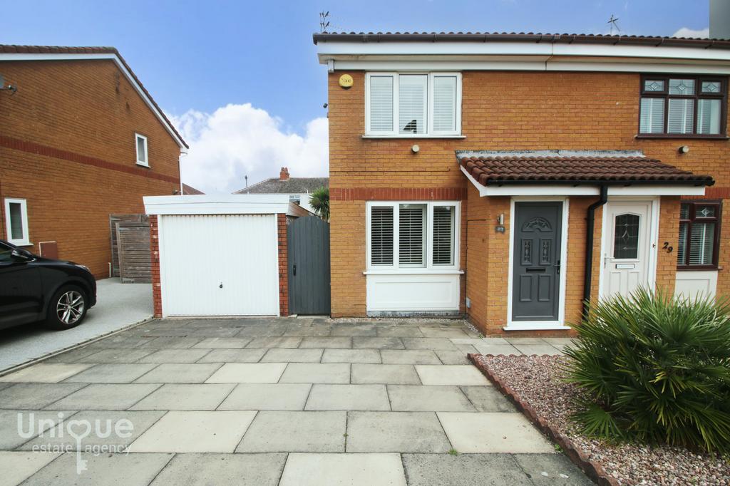 Riversgate, Fleetwood, Lancashire, FY7 2 bed semidetached house £145,000