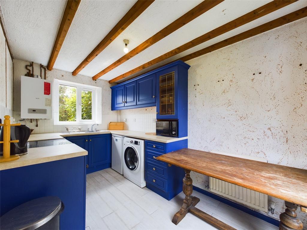 Farriers Croft, Bussage, Stroud, Gloucestershire, GL6 2 bed terraced