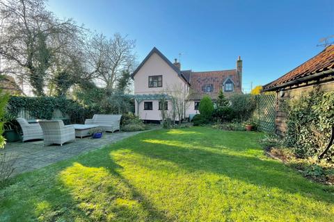4 bedroom detached house for sale - The Green, North Lopham