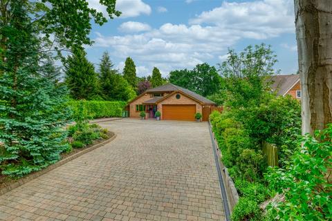 4 bedroom detached bungalow for sale, Lowbrook Lane, Tidbury Green, Solihull, B90 1QS