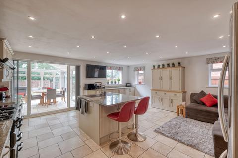 61 Lowbrook Lane, Tidbury Green, Solihull, B90 1QS
