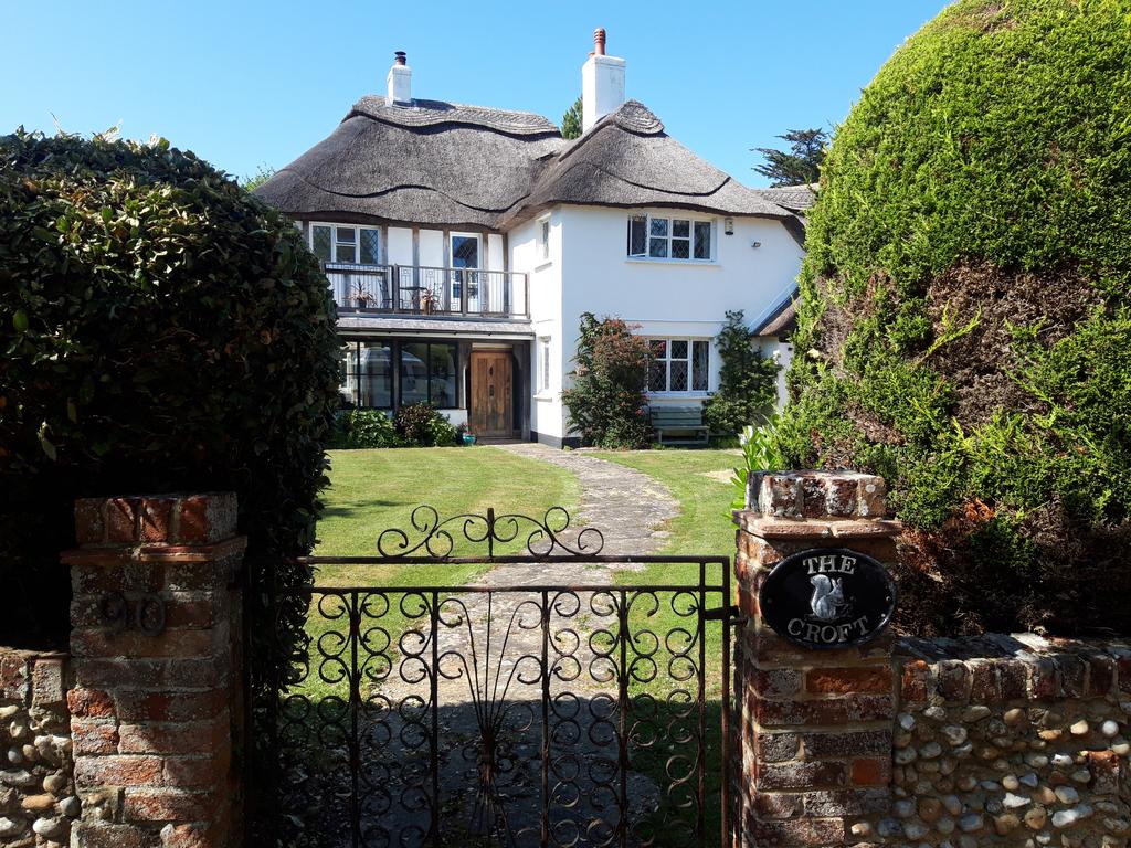 The Fairway, Aldwick Bay Estate, Bognor Regis, West Sussex PO21 4 bed