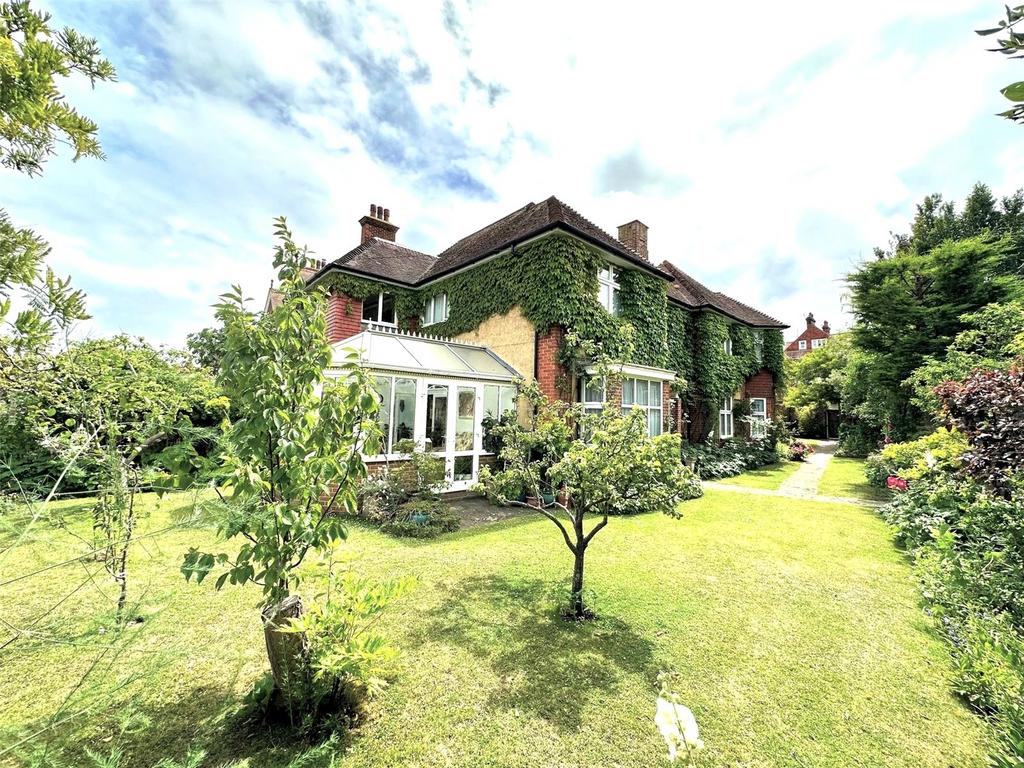 Dittons Road, Eastbourne, East Sussex, BN21 4 bed detached house for ...