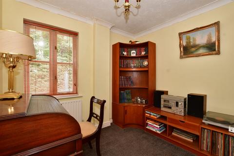 6 Postmill Close, Croydon, CR0 5DY