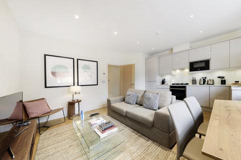 1 bedroom flat to rent, Great Titchfield Street (11), Fitzrovia, London, W1W
