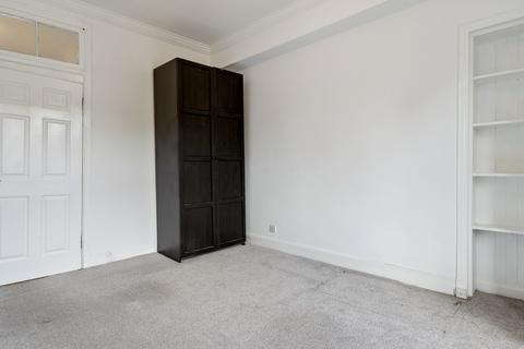1/2, 8 Ettrick Place, Glasgow, G43 1UB