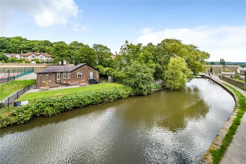 undefined, Canal Road, Riddlesden, Keighley, West Yorkshire, UK, BD20