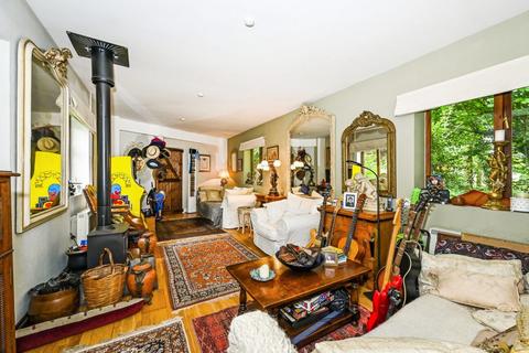 The Ranch Fernhurst Road, Milland, Liphook, GU30 7LU