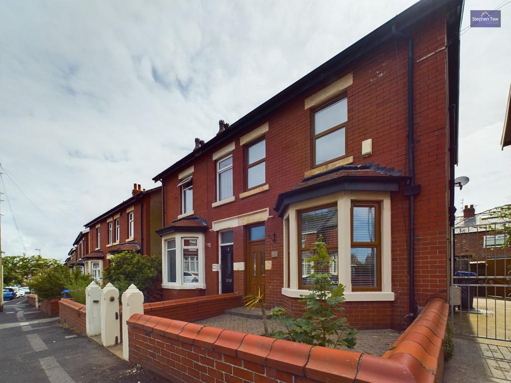 Ferguson Road, Blackpool, FY1 3 bed semidetached house for sale £150,000