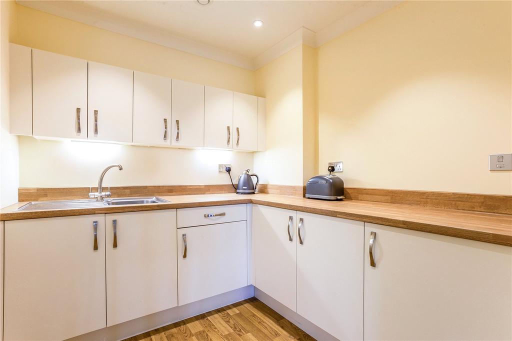 Richmond Drive, AstononTrent, Derby, Derbyshire, DE72 2 bed apartment