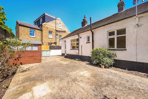 2 bedroom bungalow for sale, Blandford Road, Ealing, London, W5