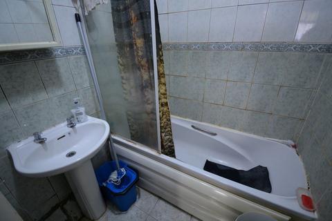 7 School Road, Hounslow, TW3 1QU