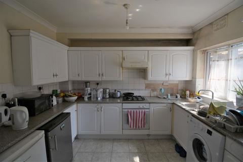 7 School Road, Hounslow, TW3 1QU