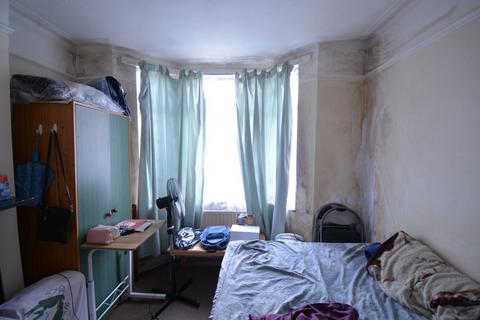 7 School Road, Hounslow, TW3 1QU