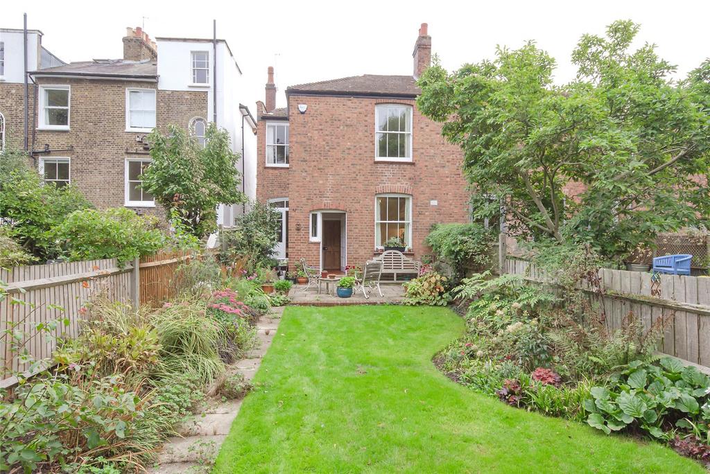 Eastern Road, London, Greater London, N2 4 bed end of terrace house for