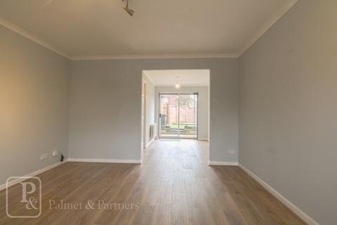 3 bedroom semi-detached house to rent, Peppercorn Close, Colchester, Essex, CO4