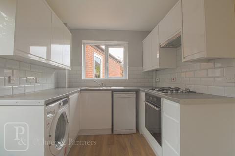 3 bedroom semi-detached house to rent, Peppercorn Close, Colchester, Essex, CO4