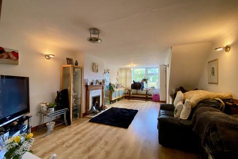 3 bedroom end of terrace house for sale, Wolverton Road, Haversham, Buckinghamshire, MK19