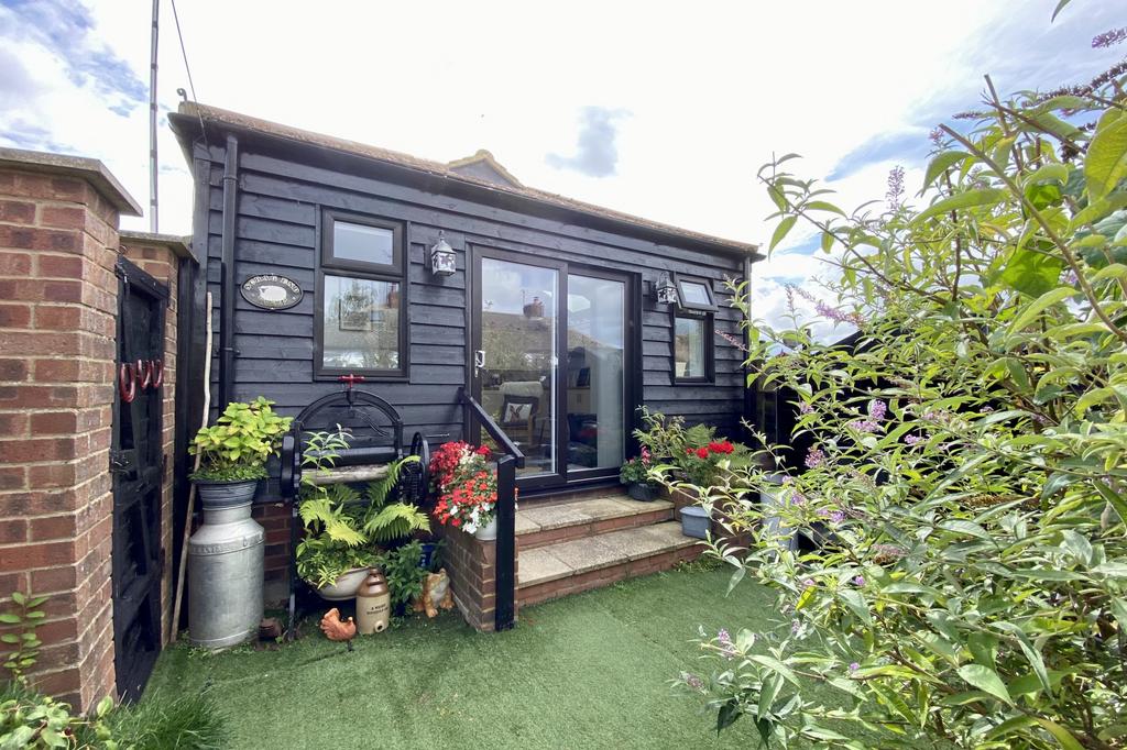 Wolverton Road, Haversham... 3 bed end of terrace house for sale £400,000