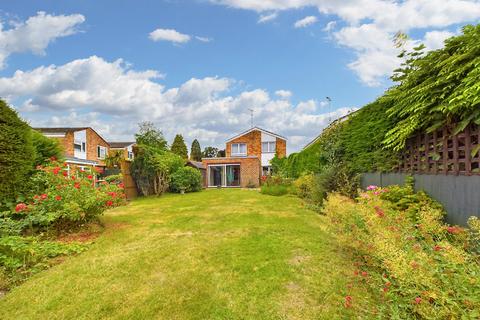 3 Allcard Close, Horsham, RH12 5AJ