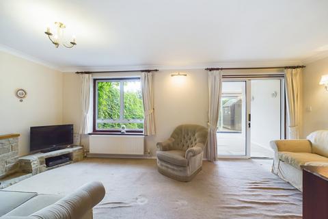 3 Allcard Close, Horsham, RH12 5AJ