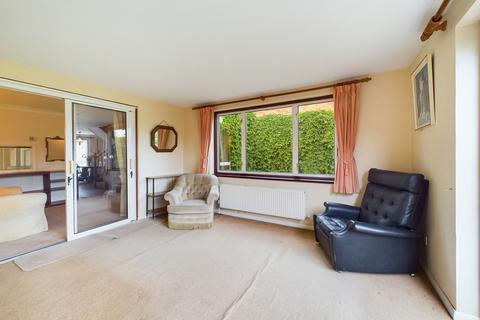 3 Allcard Close, Horsham, RH12 5AJ
