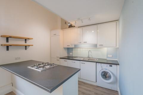 2 bedroom apartment to rent, Wells Road, Bath