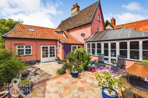 6 bedroom detached house for sale, Denmark Street, Diss