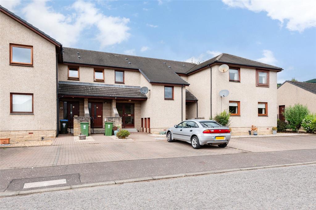 21 Knockard Avenue, Pitlochry, PH16 2 bed flat £750 pcm (£173 pw)