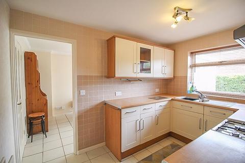 17 Clewley Drive, Wolverhampton, WV9 5LB