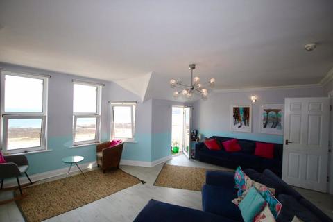 3 bedroom apartment for sale - Flat 6, 24 Palace Terrace, Queens Promenade, Douglas