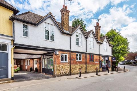 2 bedroom apartment for sale - Middle Street, Shere