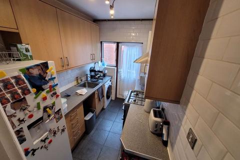 58 Reynolds Avenue, Chadwell Heath, Romford, RM6 4NS